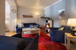Fernseher, Kamin