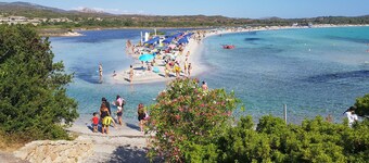 "Villetta Le Rose" con Vista Mare, Piscina, Wi-Fi, Giardino e Terrazze