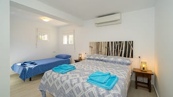 5 habitaciones, tabla de planchar con plancha y wifi gratis