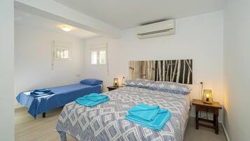 5 habitaciones, tabla de planchar con plancha y wifi gratis