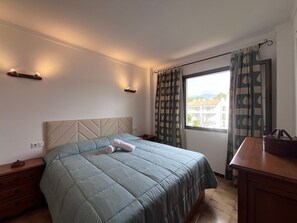 3 camere, ferro/asse da stiro, Wi-Fi gratuito, lenzuola