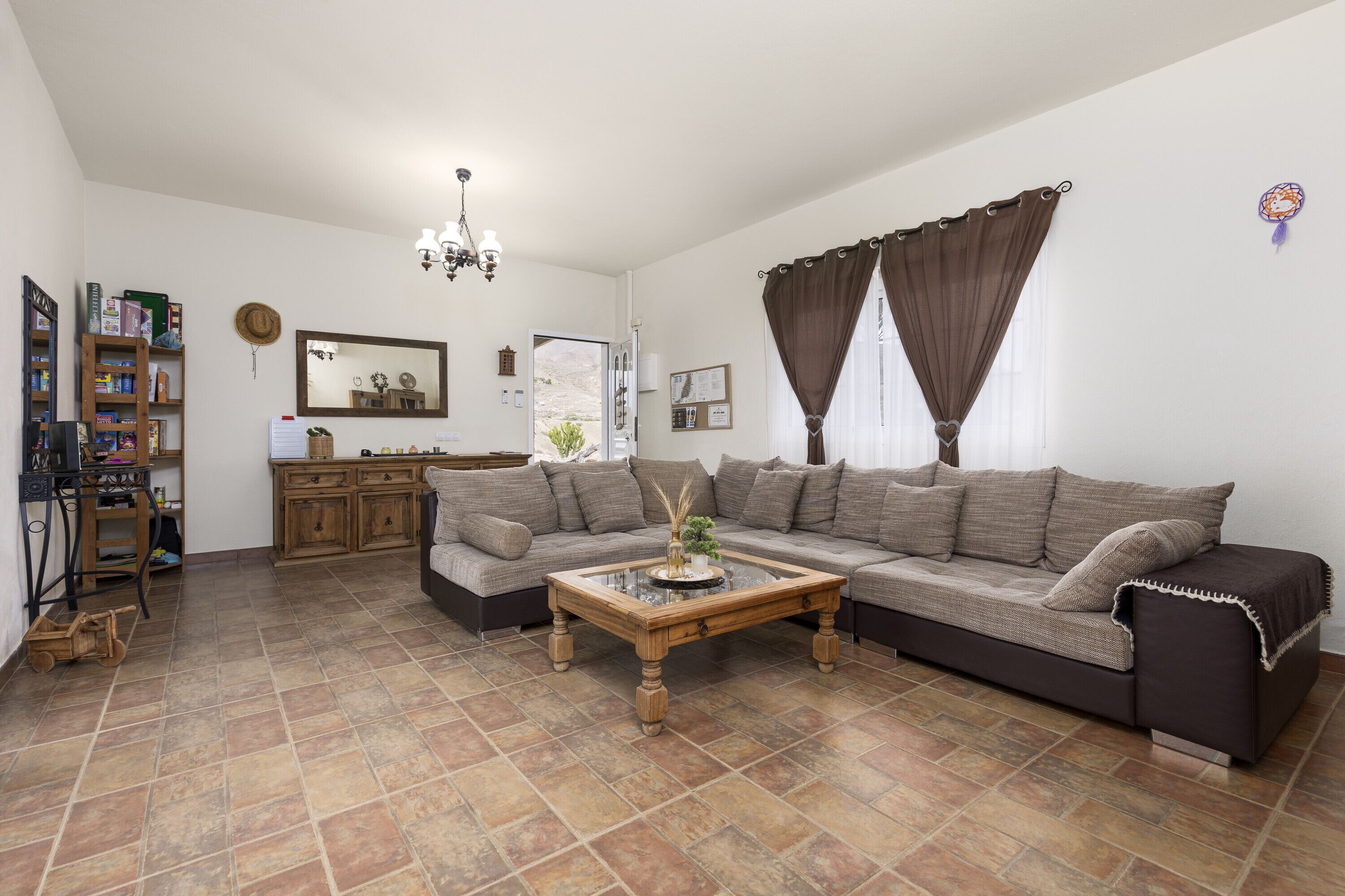 Télévision, table de tennis de table