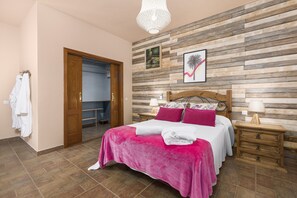 4 Schlafzimmer, Bügeleisen/Bügelbrett, kostenloses WLAN, Bettwäsche