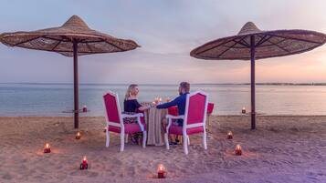 3 restaurantes; se sirve cocina italiana