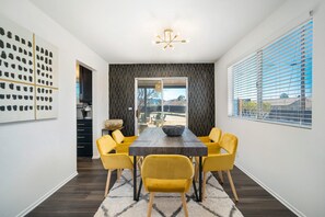 Dining - Stunning Desert Getaway.  Spa, Hammocks, & Starry Skies (Yucca Valley)