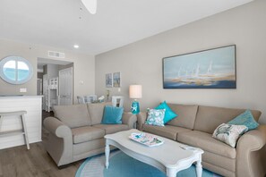 TV, books - GULF FRONT @ CELADON BEACH~5 TH FLOOR ~ Gulf Front~Free Beach Service~ Quiet West End (Panama City Beach)
