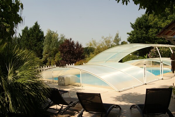 Outdoor pool - Gite with swimming pool (Brantôme en Périgord)