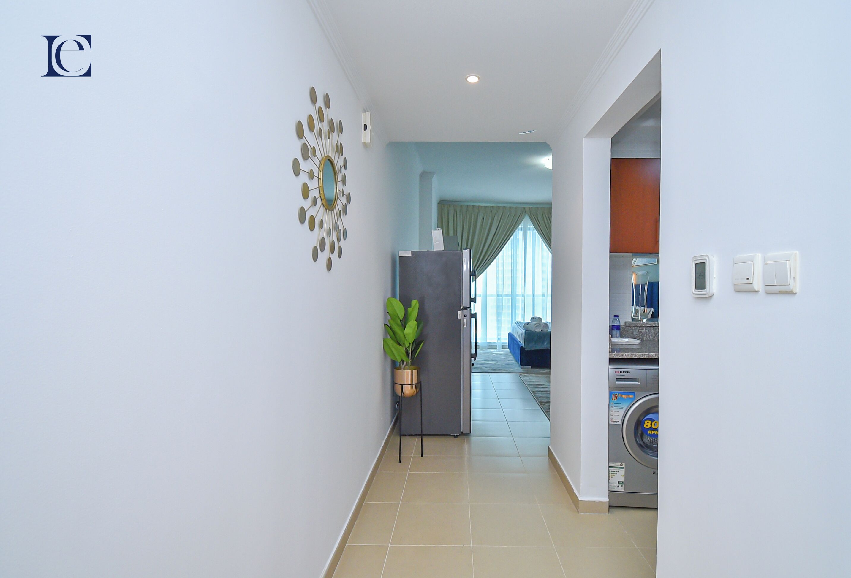 Studio | Coin séjour | TV connectée de 41 pouces avec chaînes par câble, télévision