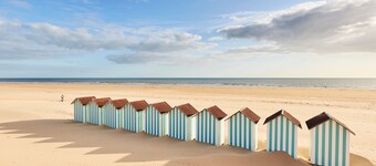 Ideal beach studio, balcony, near golf and spa