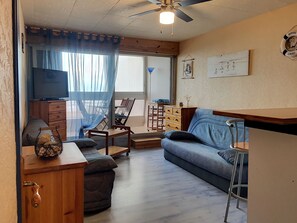 TV - Ideal beach studio, balcony, near golf and spa (Saint-Jean-de-Monts)