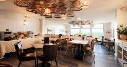Beach House Hotel