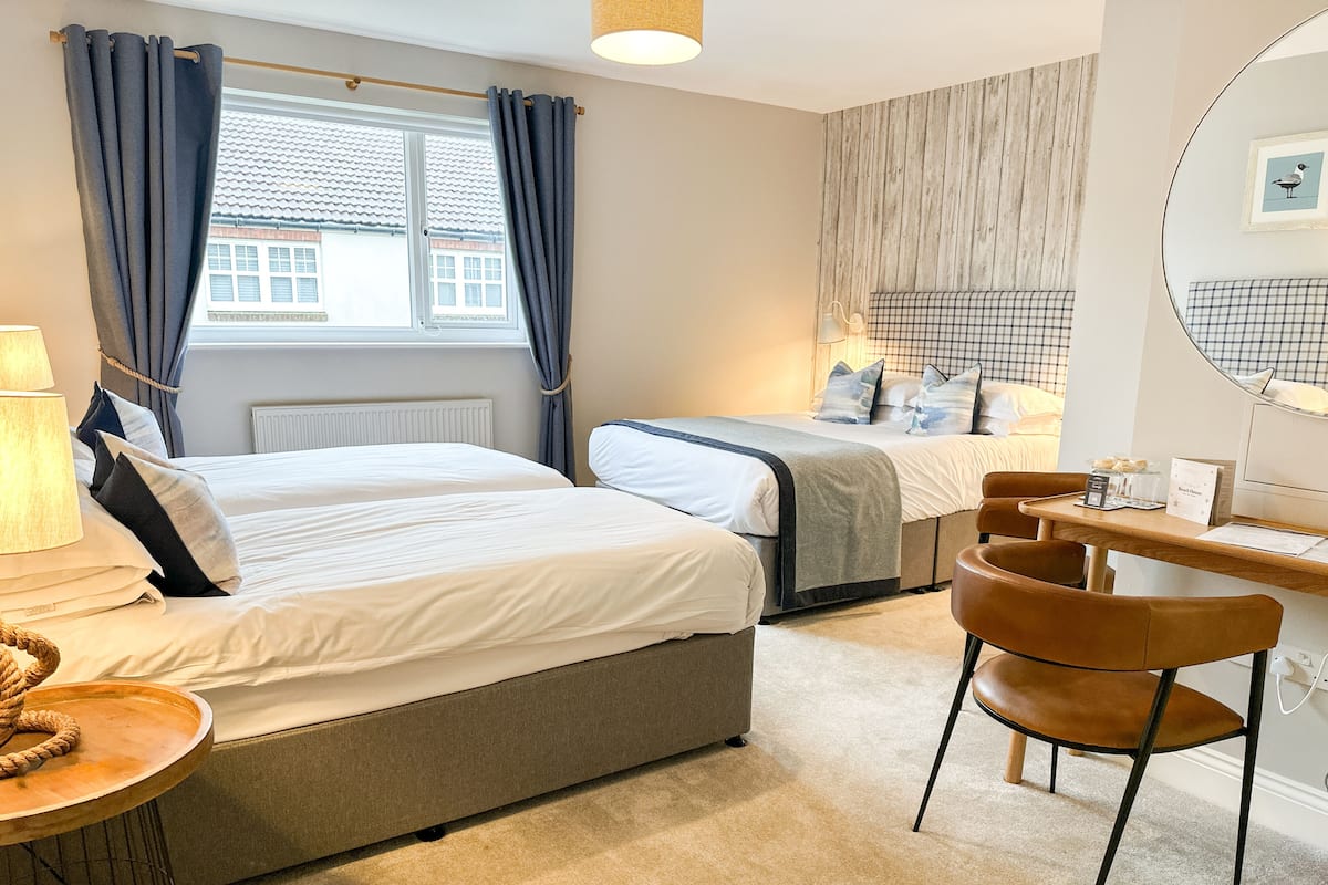 Classic Family for 4 - Not Pet Friendly | Geluiddichte muren, gratis wifi, beddengoed