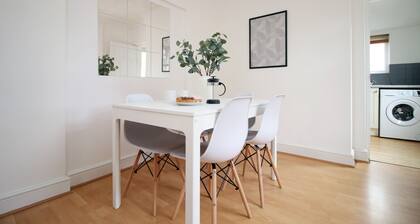 Mawr Terrace by Tŷ SA -NEW sleeps 8