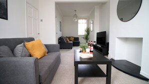Unclassified image, 5 of 28, button - Mawr Terrace by Tŷ SA -NEW sleeps 8 (Cardiff)