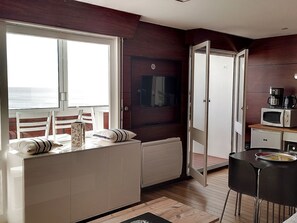 Interior - Charming studio sea view, beach access, balcony, parking (Saint-Hilaire-de-Riez)