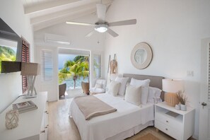 3 bedrooms, iron/ironing board, WiFi, bed sheets - Exceptional Beachfront Living - Milord Sunsets (Fitts Village)