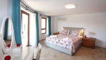 1 bedroom, in-room safe, iron/ironing board, travel crib