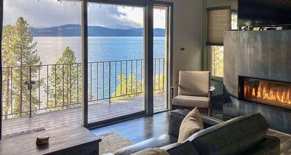 A Lake Town's Dream! Enjoy the dock and views.