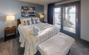 4 habitaciones, tabla de planchar con plancha, wifi y ropa de cama 