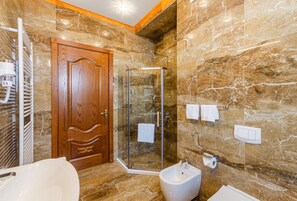 Executive Suite, 1 Bedroom, Balcony | Bathroom | Designer toiletries, hair dryer, bathrobes, slippers