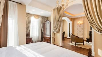 Executive Suite, 1 Bedroom, Balcony | Premium bedding, memory-foam beds, minibar, in-room safe