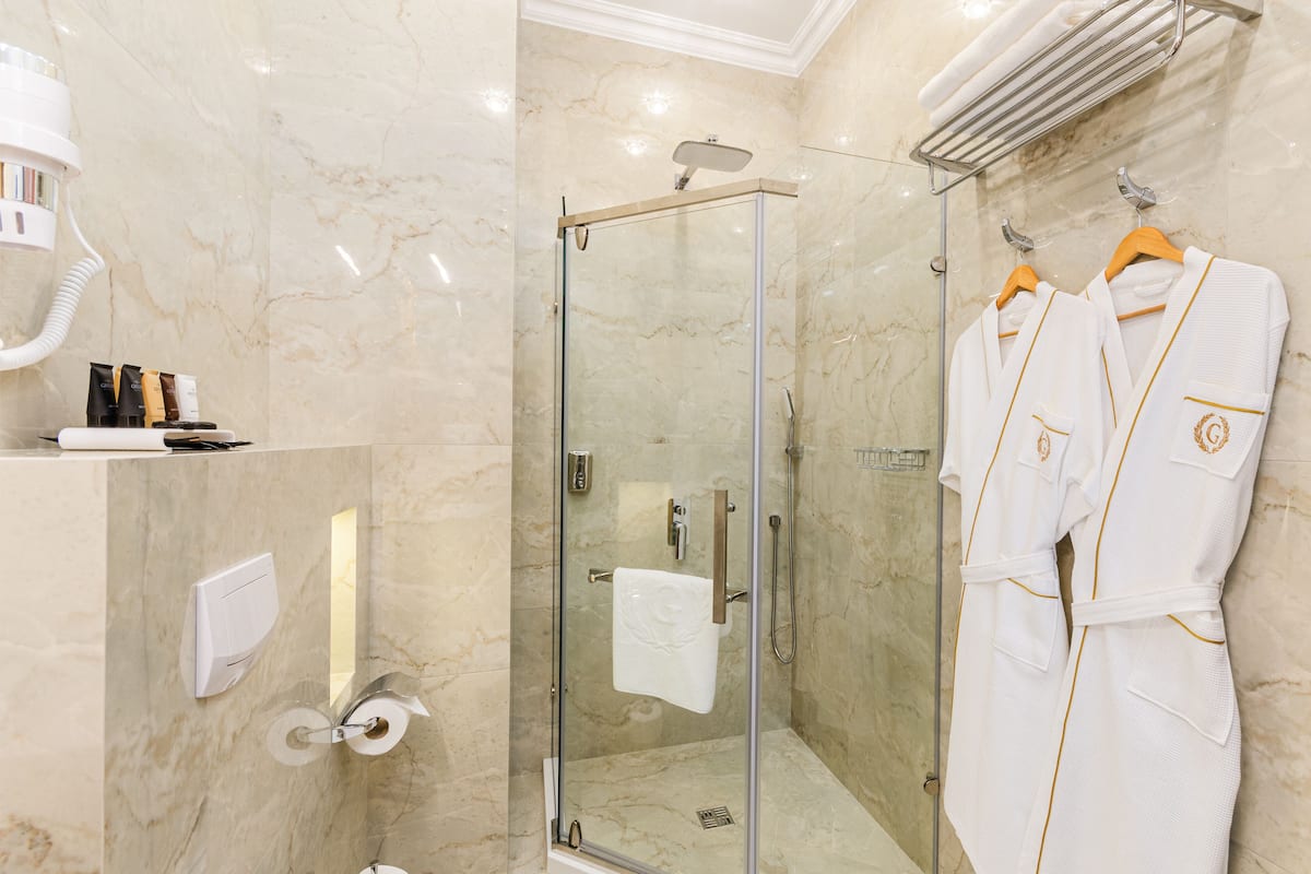 Classic Twin Room | Bathroom