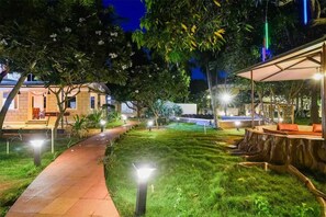 Garden - Leisure Inn Resort by NHospitality (Cheyyur)