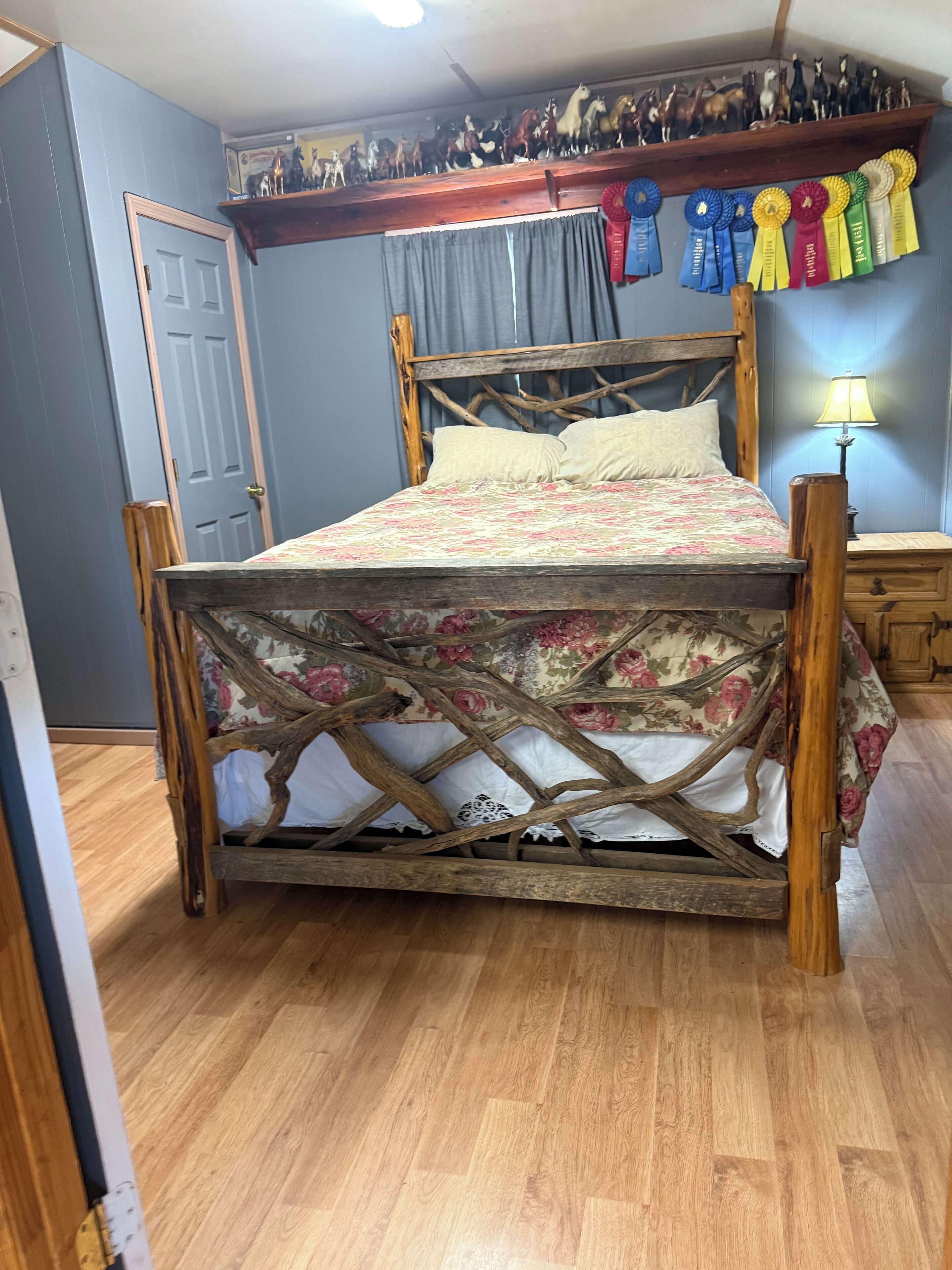 2 bedrooms, bed sheets
