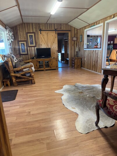 Rustic bunkhouse on authentic working ranch in the beautiful Tennessee mountains