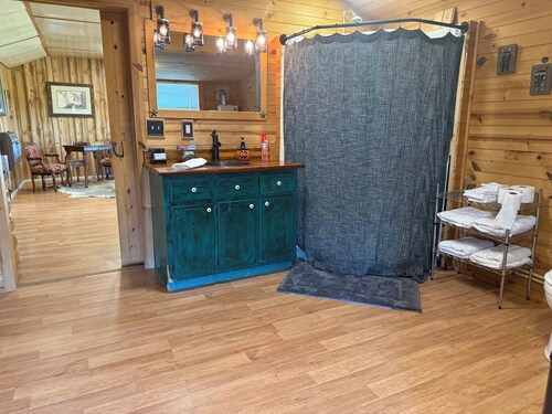 Rustic bunkhouse on authentic working ranch in the beautiful Tennessee mountains