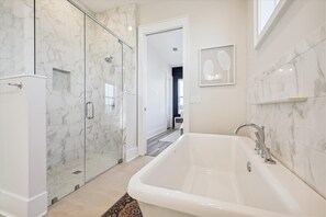 Combined shower/tub