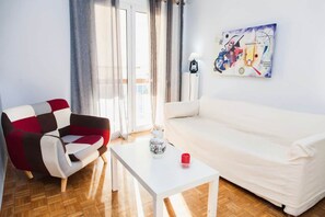 Appartement Ville | Coin séjour | Télévision de 32 pouces avec chaînes numériques