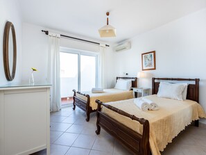 4 camere, ferro/asse da stiro, culla da viaggio, Wi-Fi