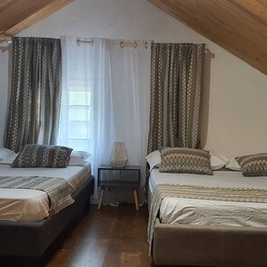 4 chambres, fer et planche à repasser, Wi-Fi gratuit, draps fournis