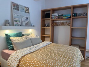 1 bedroom, travel crib, WiFi, bed sheets - Luxury apartment in Crete with private pool, sea and mountain views. (Kamilári)