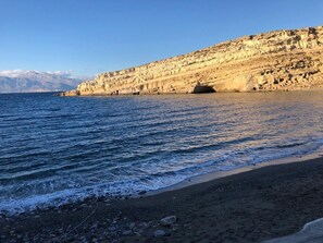 Beach nearby, sun loungers, beach towels - Luxury apartment in Crete with private pool, sea and mountain views. (Kamilári)