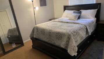 3 bedrooms, iron/ironing board, free WiFi, bed sheets