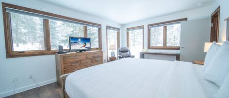 1 dormitorio, tabla de planchar con plancha, wifi y ropa de cama