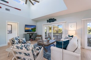 Smart TV, offices - Anna Maria Escape! Pool, Spa, and Canal Views - Our Tern (Anna Maria)
