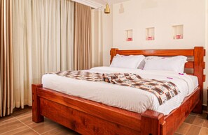 Standard Double Room, 1 Double Bed, City View | Memory foam beds, in-room safe, desk, soundproofing - PORI CITY HOTEL (Nairobi)
