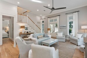 Smart TV, DVD player