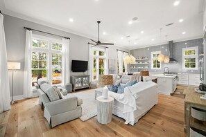 Smart TV, DVD player