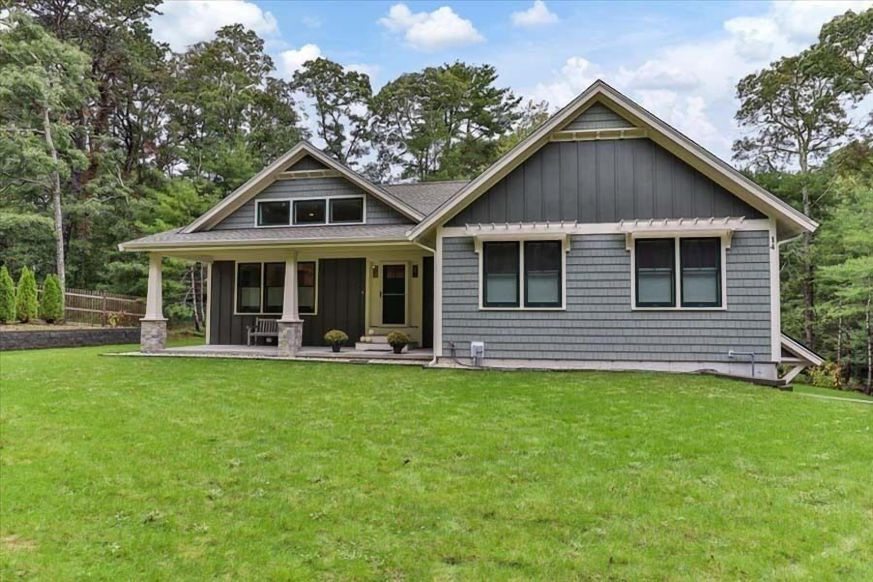 Hidden Gem in Centerville!  Farmhouse near amenities. RPMS086