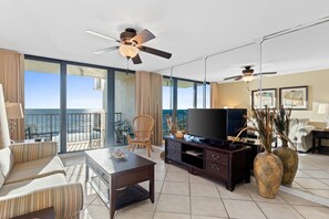 Smart TV, DVD player - Beach Front Pet Friendly 1 Bedroom Condo! PW502 (Panama City Beach)