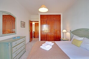 2 Schlafzimmer, Bügeleisen/Bügelbrett, kostenloses WLAN, Bettwäsche