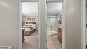 2 chambres, fer et planche à repasser, Wi-Fi, draps fournis