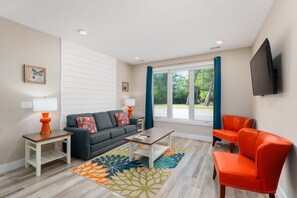 TV, offices - CitySide Lofts: Unit 3 (Traverse City)