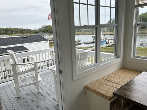 Boat lovers dream rental.....Lovely home on ICW. Boat lift, Tesla charger
