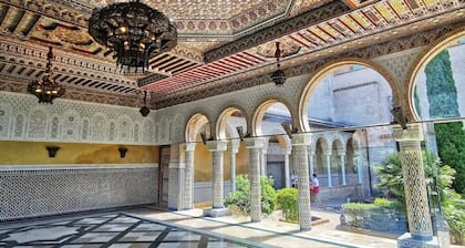 Stunning rental by the lake