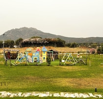 Tempat bermain anak - outdoor